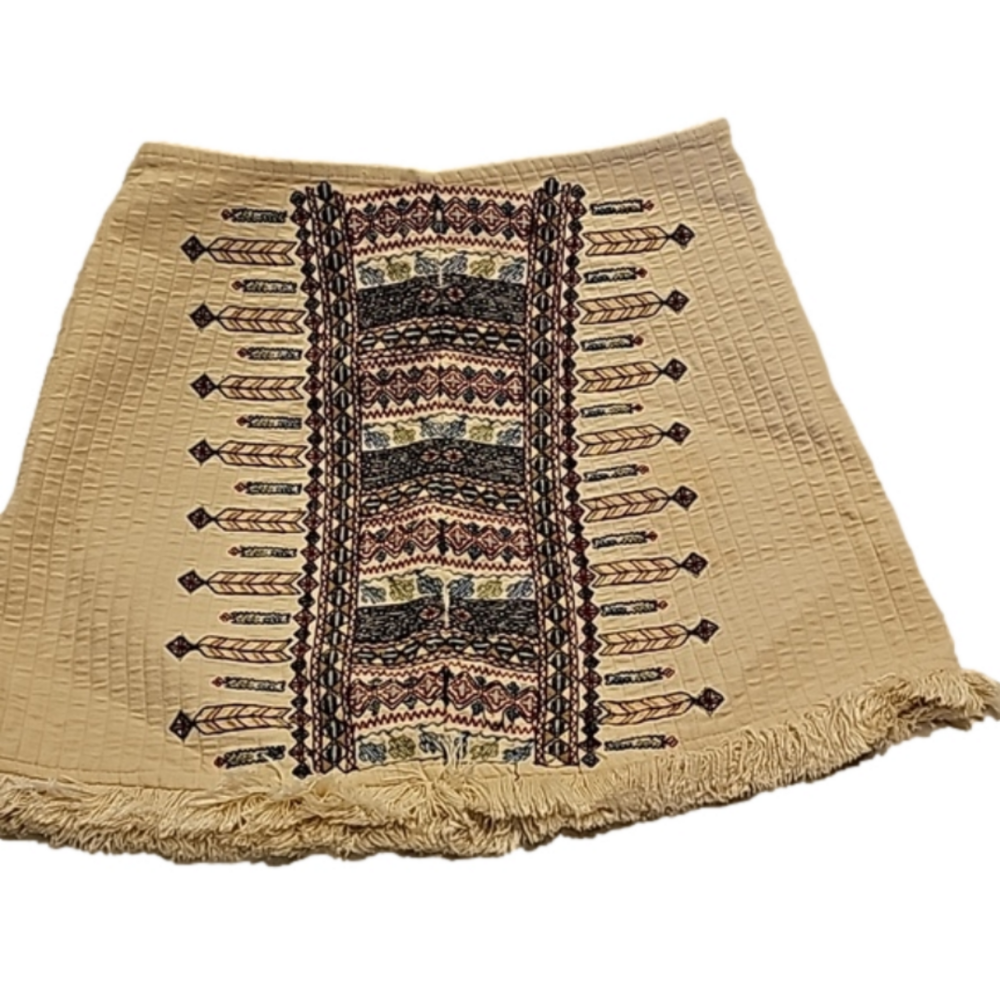Trafaluc collection ZARA skirt  embroidery Aztec pattern size small